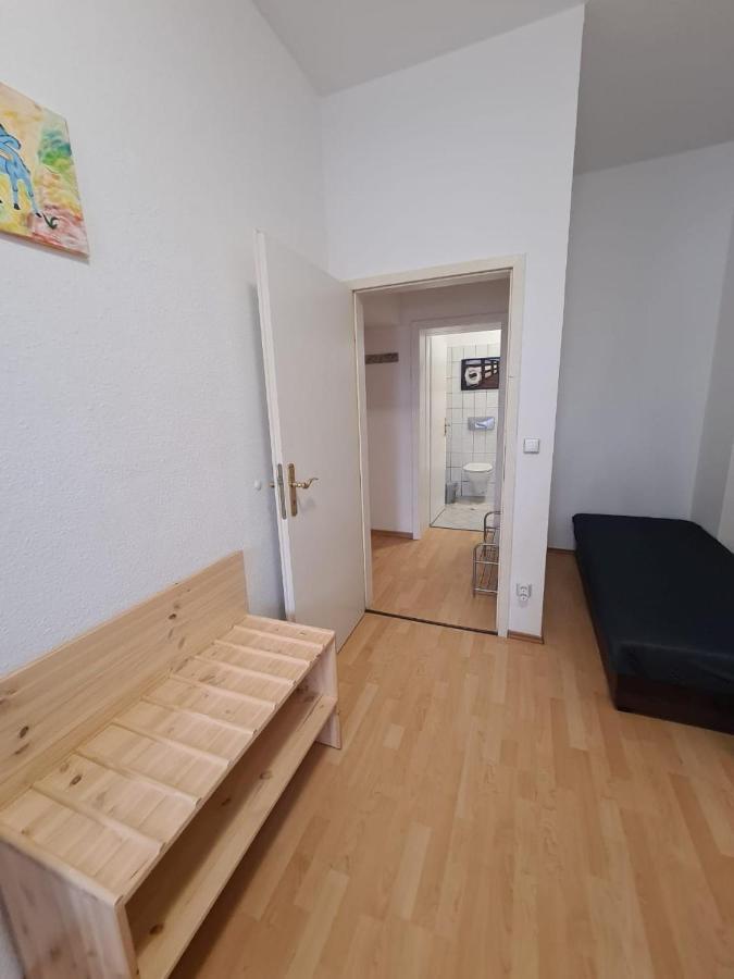 Flex Aparts - 2-Raum Wohnung In Zwickau Mit Balkon Bagian luar foto