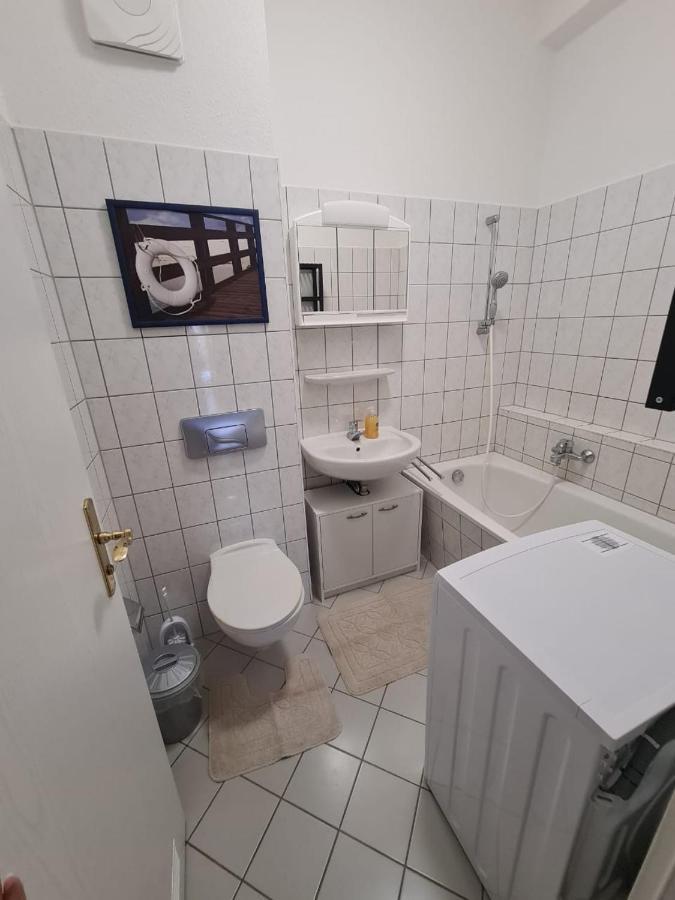 Flex Aparts - 2-Raum Wohnung In Zwickau Mit Balkon Bagian luar foto